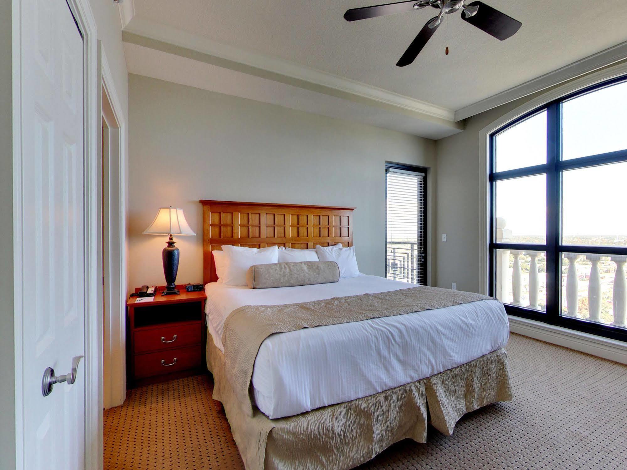 Emerald Grande Condominiums At Harborwalk Village Дестин Екстериор снимка